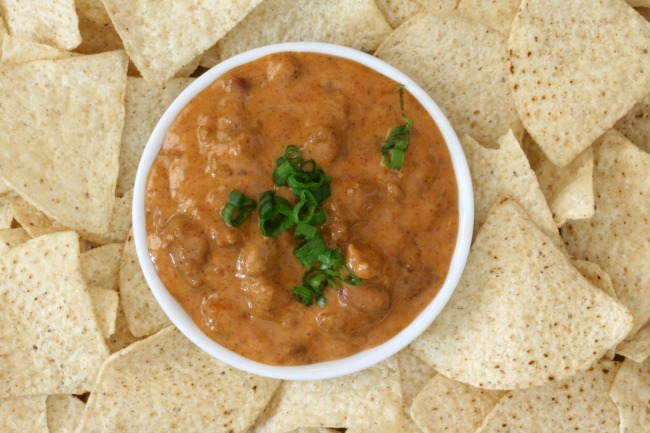 Slow Cooker Chili Con Queso Cheese Dip * *
