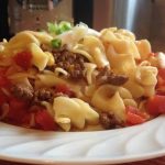 **Slow Cooker Ground Beef and Noodles