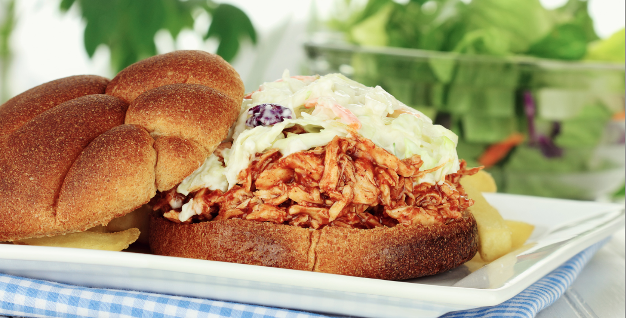 Slow Cooker Pulled Chicken BBQ * *