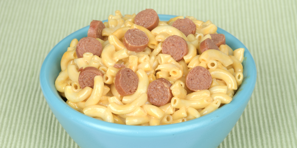 **Slow Cooker Frankfurters Macaroni and Cheese