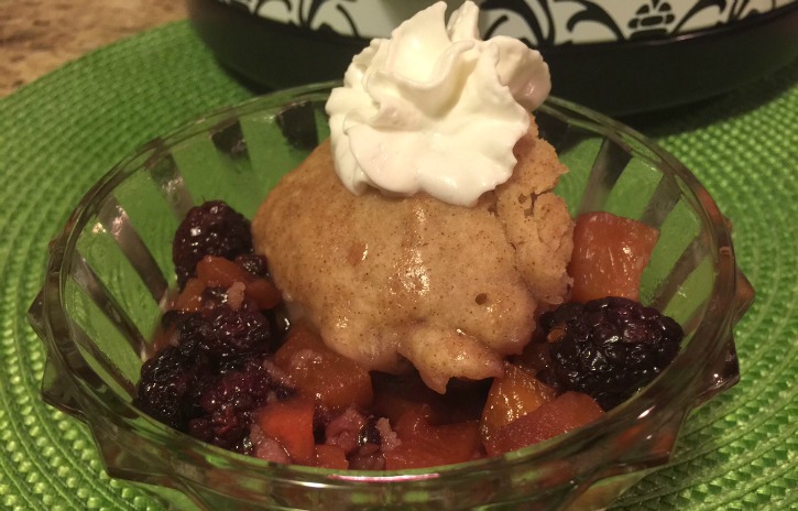 **Slow Cooker Blackberry and Peach Cobbler