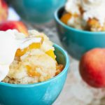 Slow Cooker Peach Cobbler * *