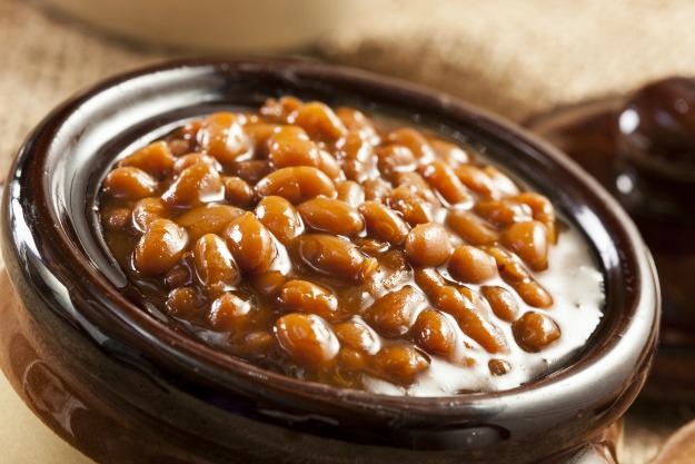 **Slow Cooker Homemade Barbecue Baked Beans