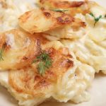 Slow Cooker Creamy Cheesy Scalloped Potatoes **