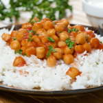 **Slow Cooker Chickpeas in Tomato Sauce