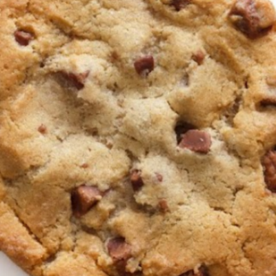 **Slow Cooker Chocolate Chip BIG Cookie