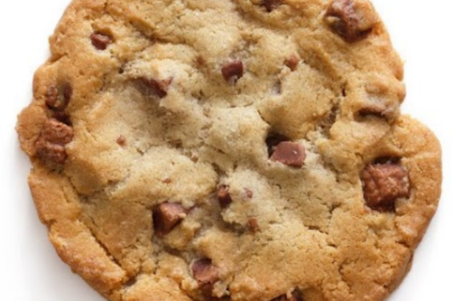 **Slow Cooker Chocolate Chip BIG Cookie