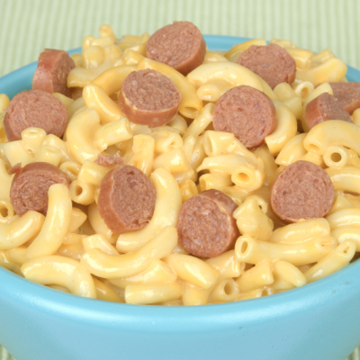 **Slow Cooker Frankfurters Macaroni and Cheese
