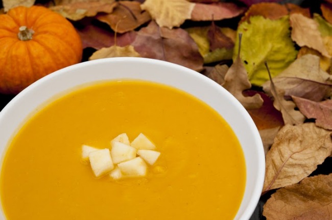 Slow Cooker Squash and Apple Bisque **