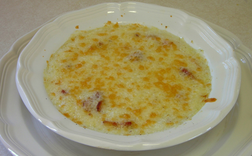 Slow Cooker Ham and Cheese Grits Casserole