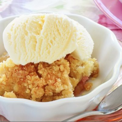 **Slow Cooker Rhubarb Crisp