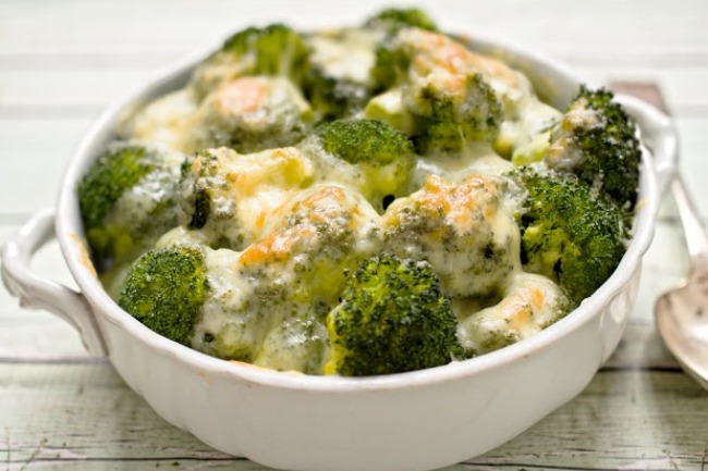 **Slow Cooker Broccoli Cheese Casserole