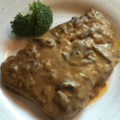 **Slow Cooker Creamy Mushroom Round Steak